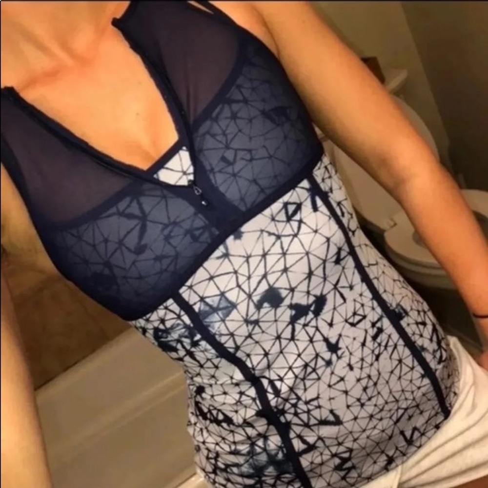 Lululemon tank top size 2